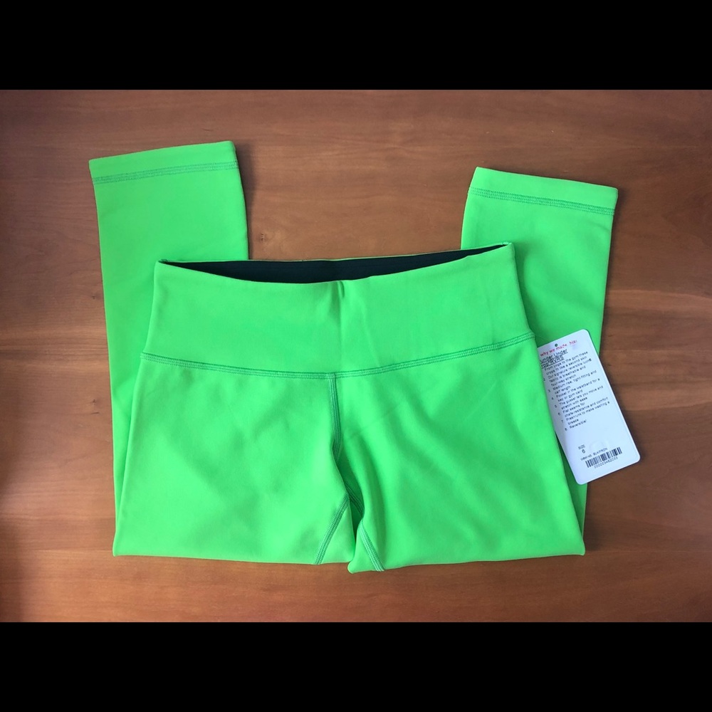 NWT Lululemon Rare Reversible Wunder Under Crop